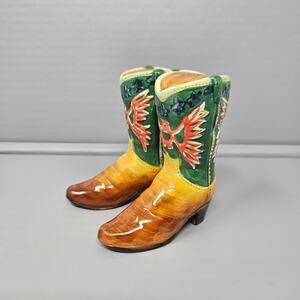 Western Cowboys boots salt pepper shakers